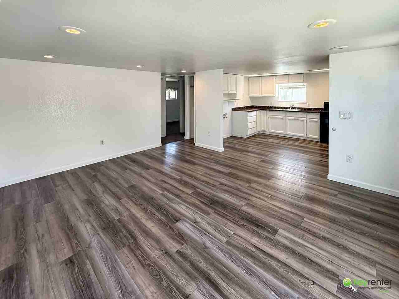 1110 Potter Ave - Photo 5 of 11