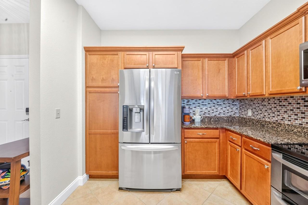 2801 S Ridgewood Ave #915 - Photo 5 of 50