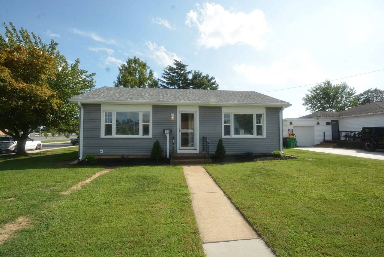 116 E Cochran St - Photo 3 of 32