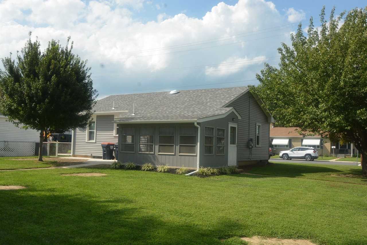 116 E Cochran St - Photo 7 of 32
