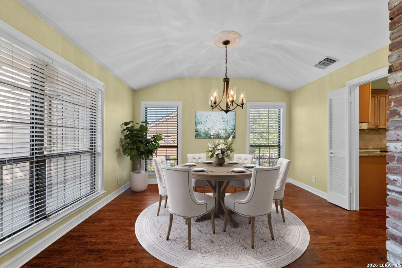 3605 Hidden Dr #F4 - Photo 5 of 20