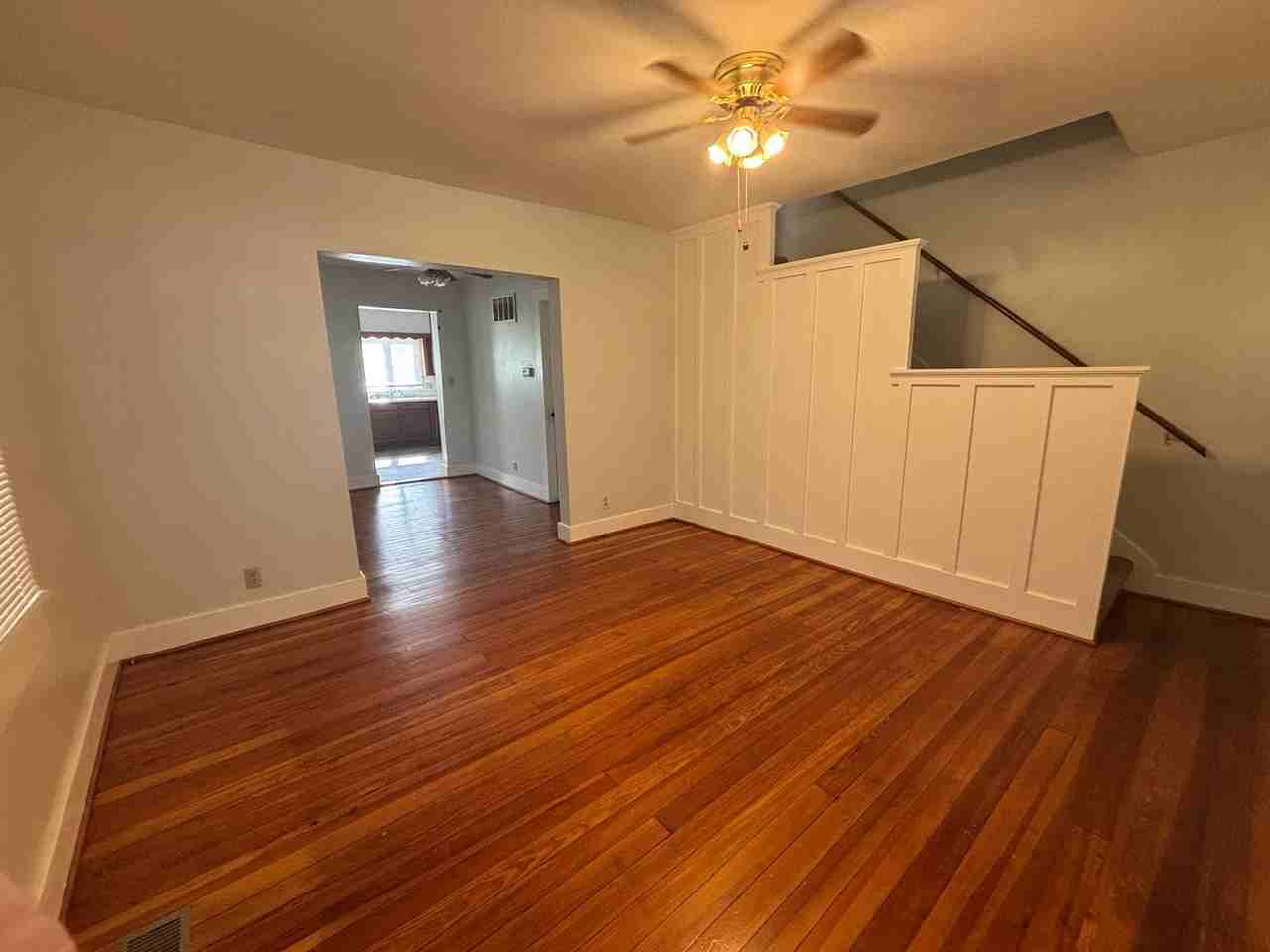 2216 Roanoke Rd - Photo 2 of 8