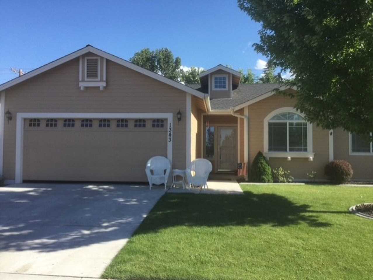 1343 E Marion Russell Dr