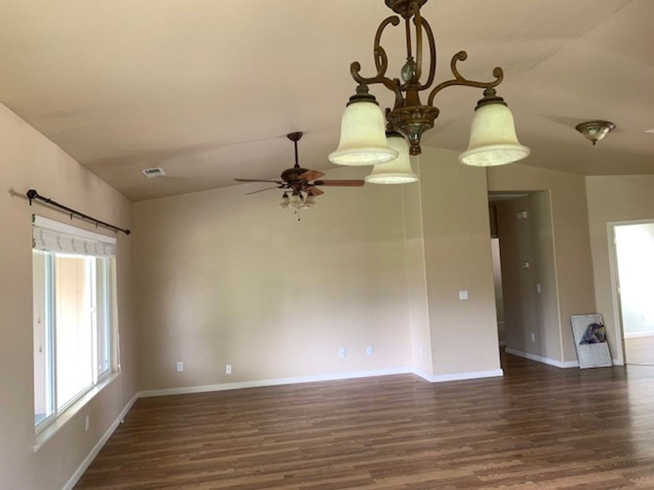 1343 E Marion Russell Dr - Photo 2 of 21