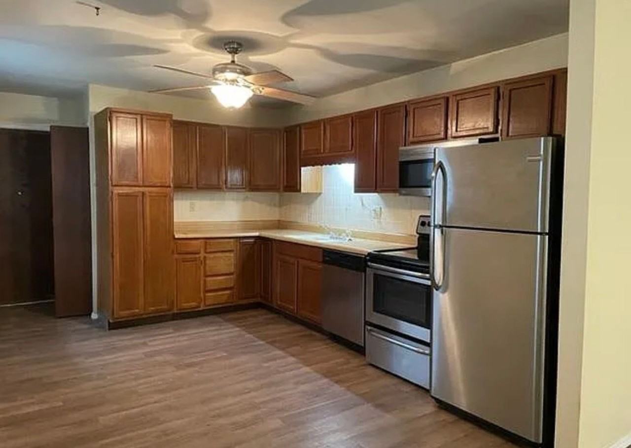 209 Avalon Ln - Photo 2 of 12