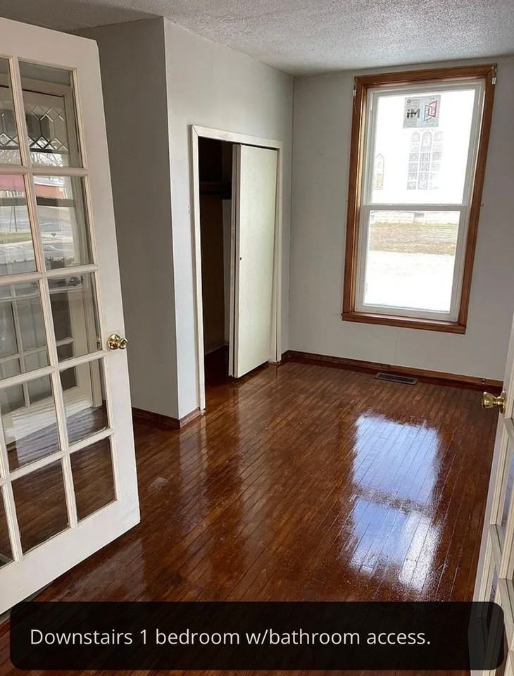 8213 S Walnut St - Photo 3 of 12
