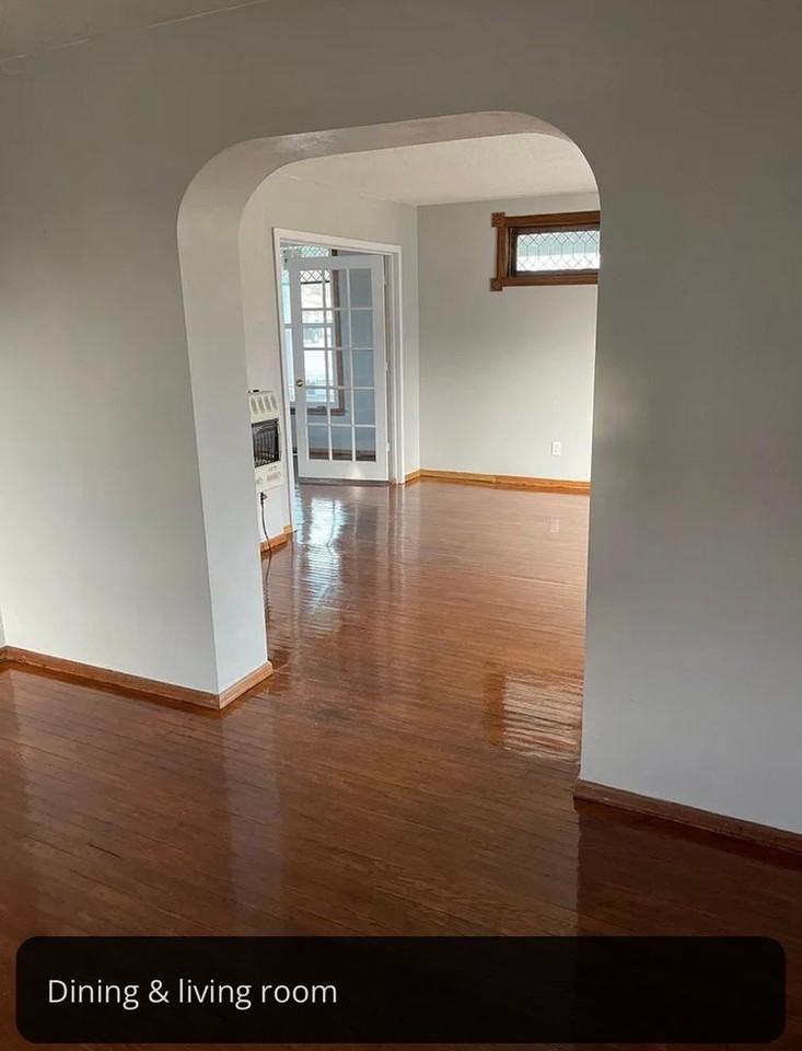 8213 S Walnut St - Photo 5 of 12
