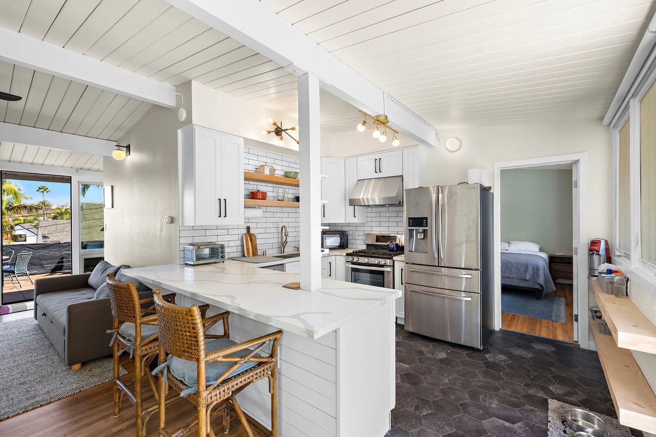 1503 Calle Sacramento - Photo 7 of 20