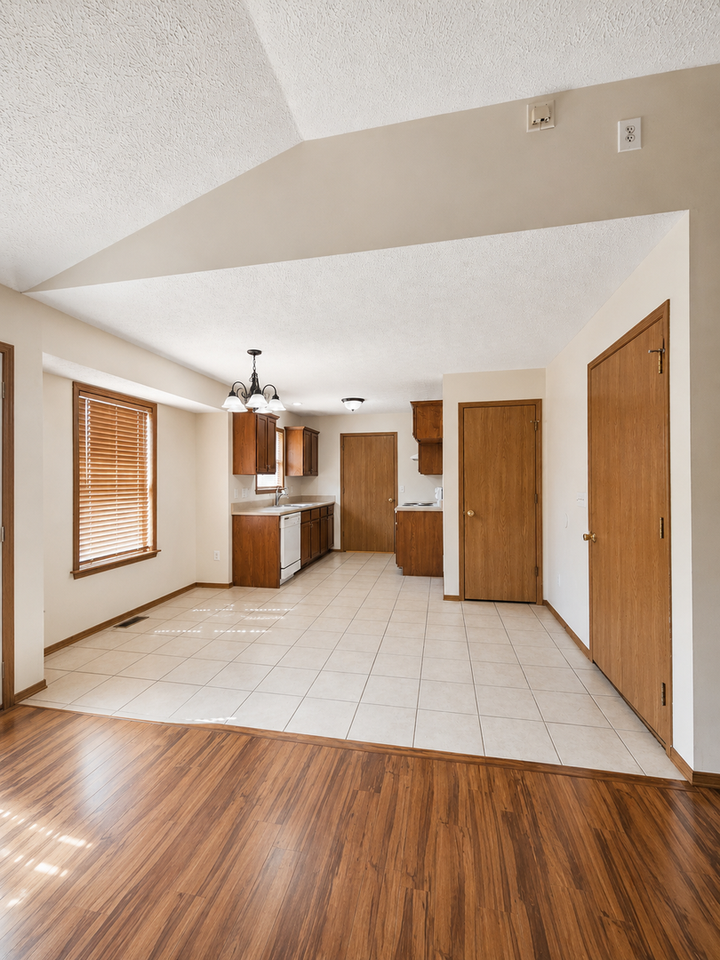 842 W Lorenza Dr - Photo 4 of 19