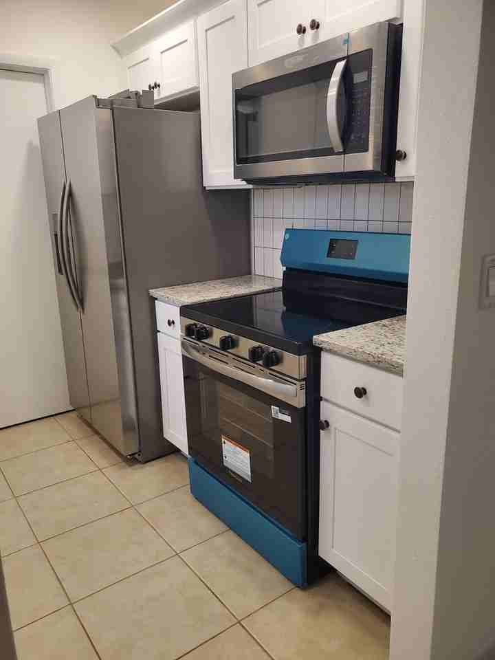 4217 Drummond Ave - Photo 3 of 14