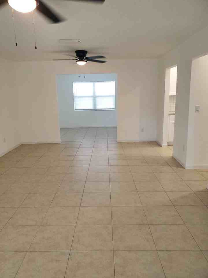 4217 Drummond Ave - Photo 5 of 14
