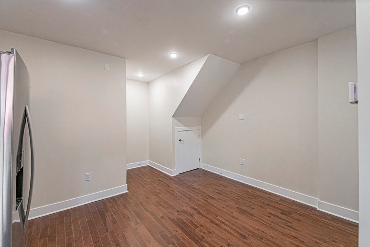 2061 South St - Photo 4 of 12