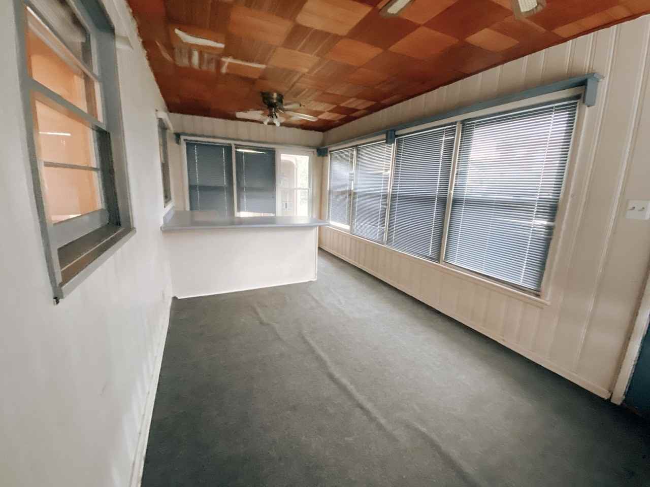 715 Meridian St - Photo 5 of 15