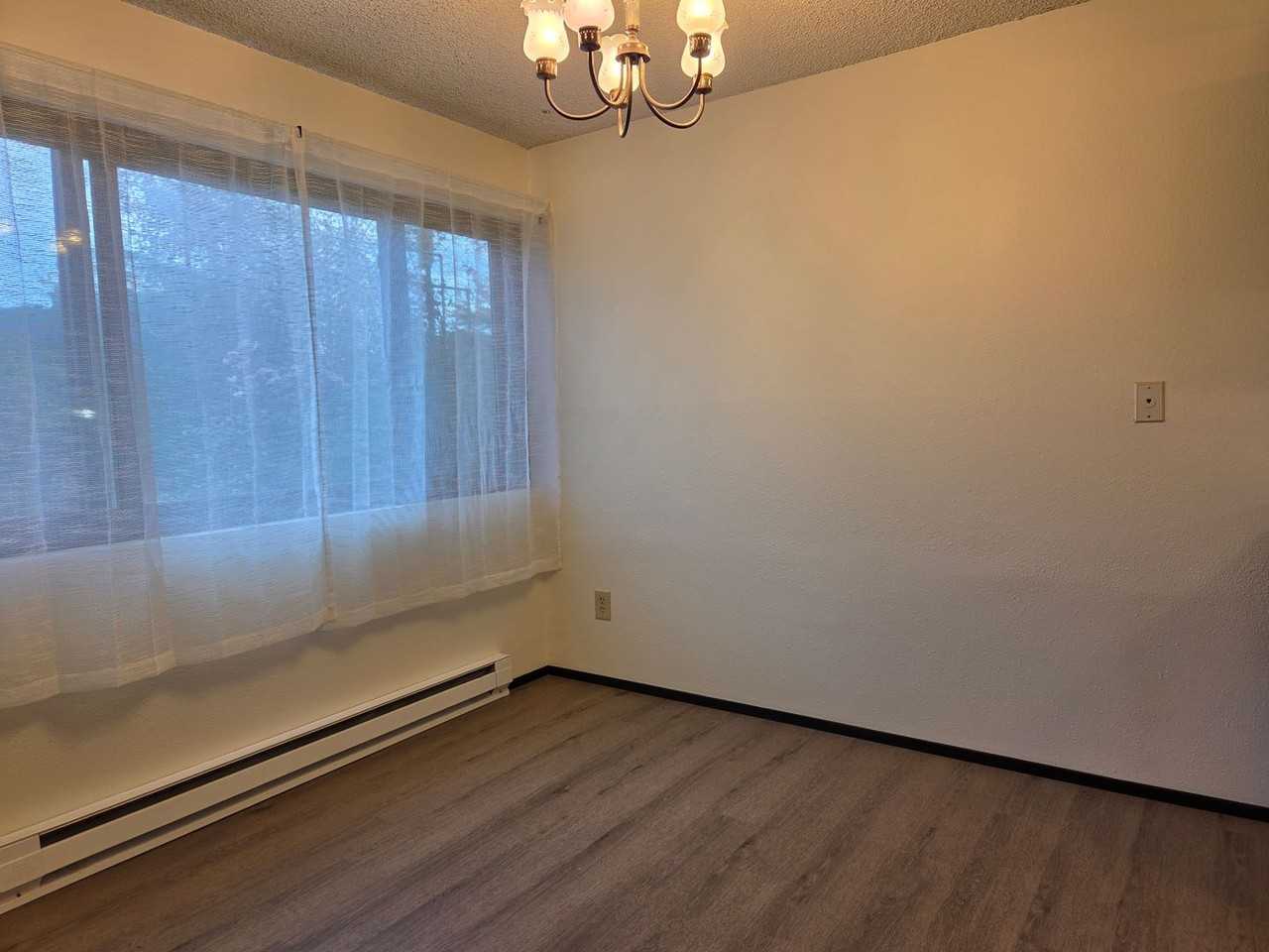 1360 Orleans St - Photo 5 of 13