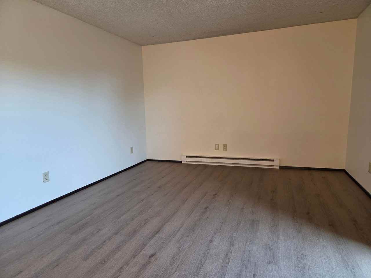 1360 Orleans St - Photo 6 of 13