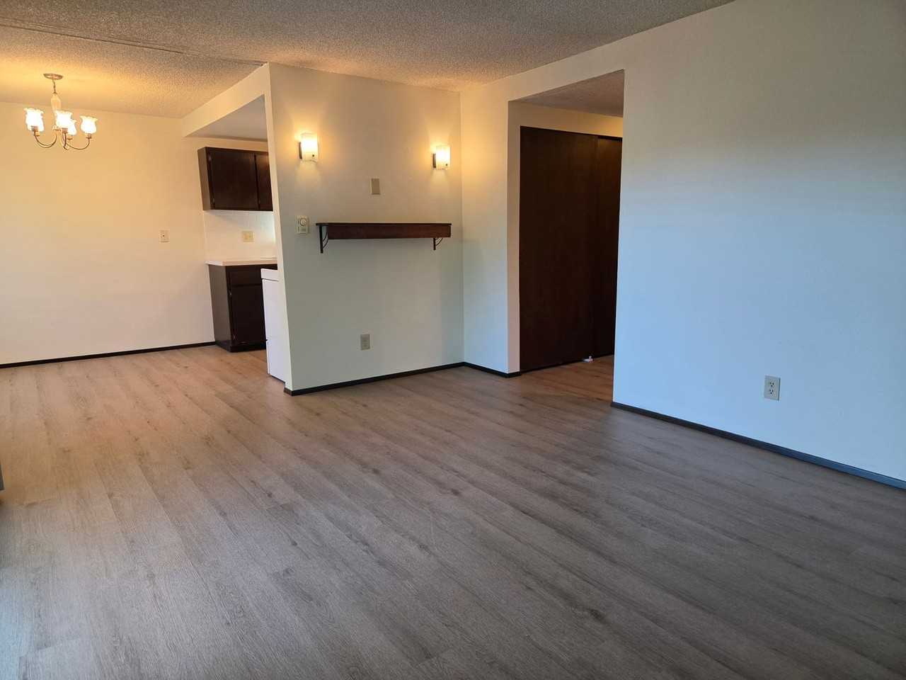 1360 Orleans St - Photo 7 of 13