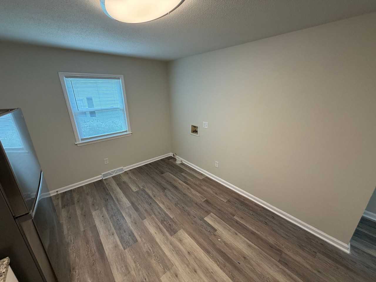 645 Montgomery St - Photo 5 of 18