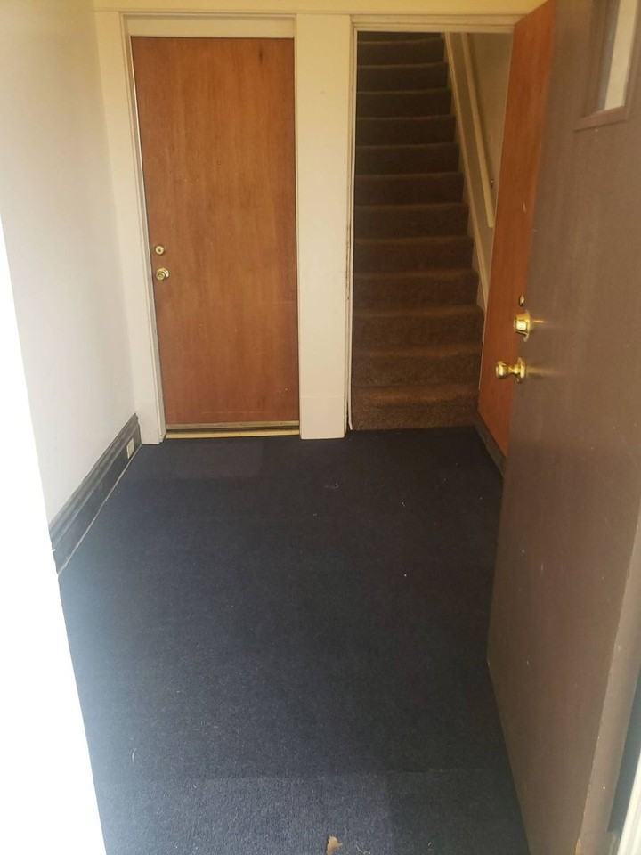 1611 Cass St - Photo 2 of 11