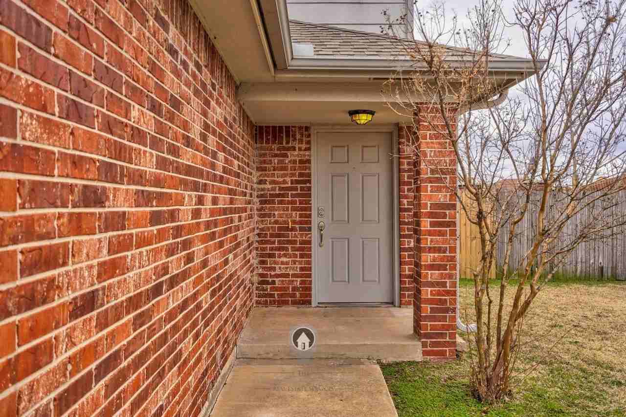 11150 Sw 5th St - Photo 3 of 38