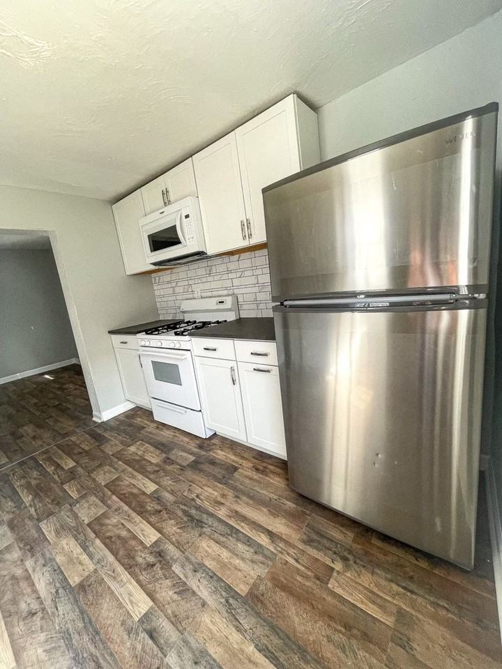 310 Marlow St - Photo 6 of 17