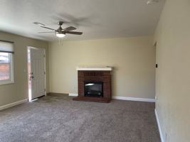 featured image of 842 E 9th St