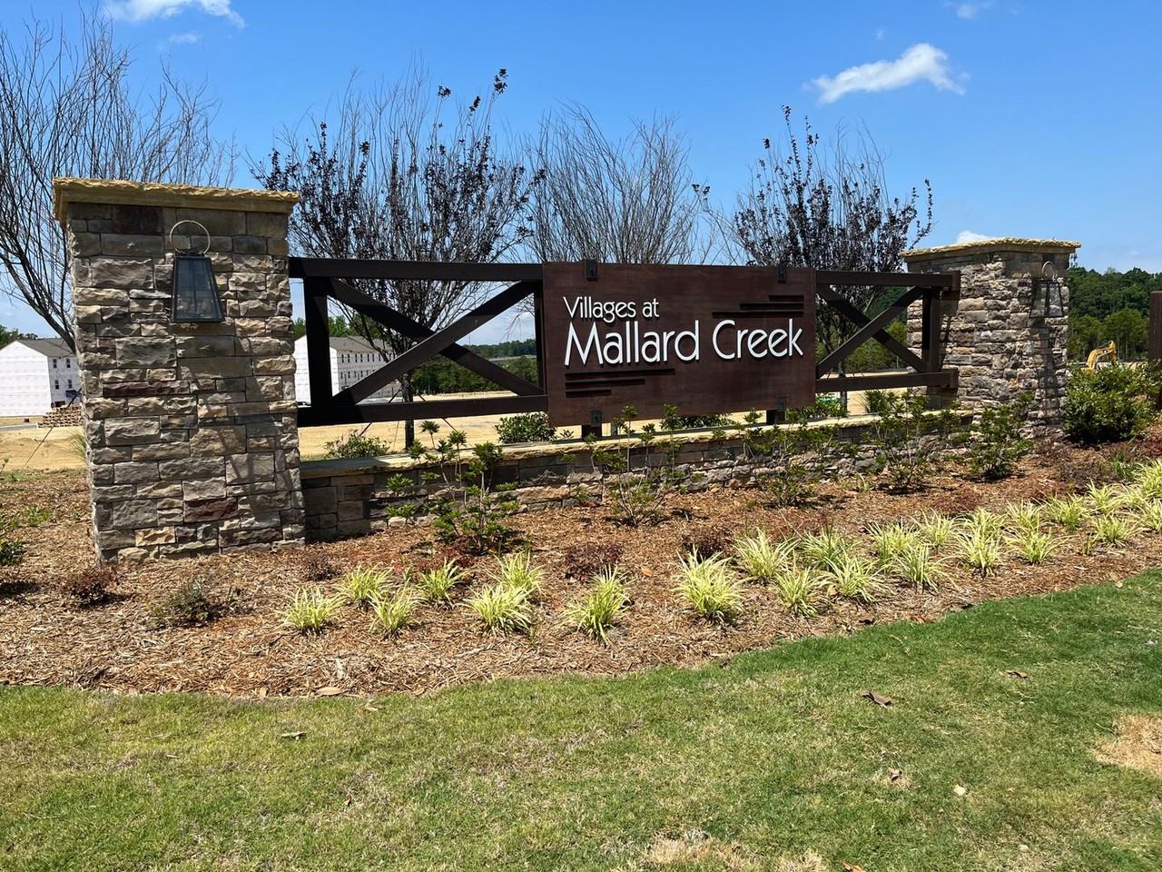 11028 Woodland Creek Way - Photo 2 of 19