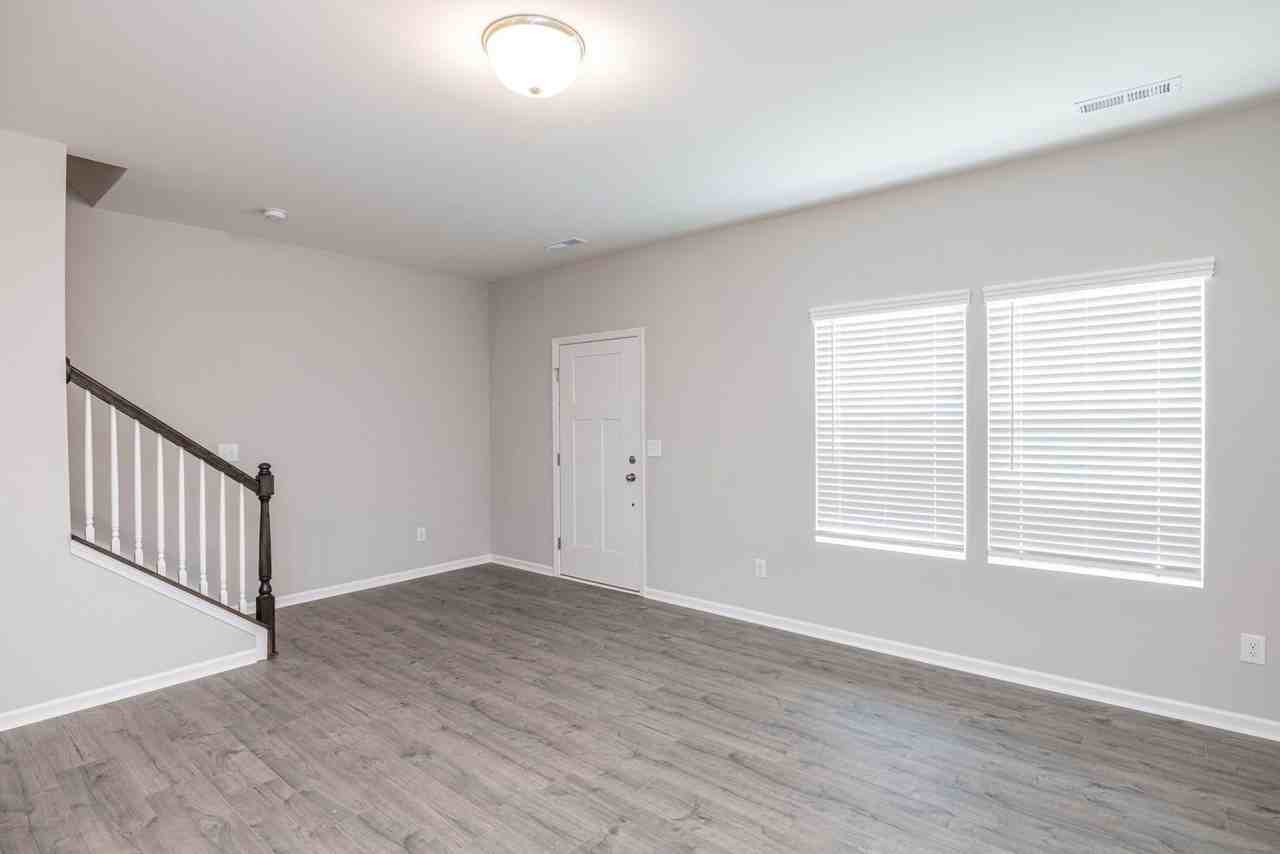 11028 Woodland Creek Way - Photo 4 of 19