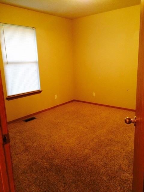 3892 S Timbercreek Ave - Photo 7 of 9