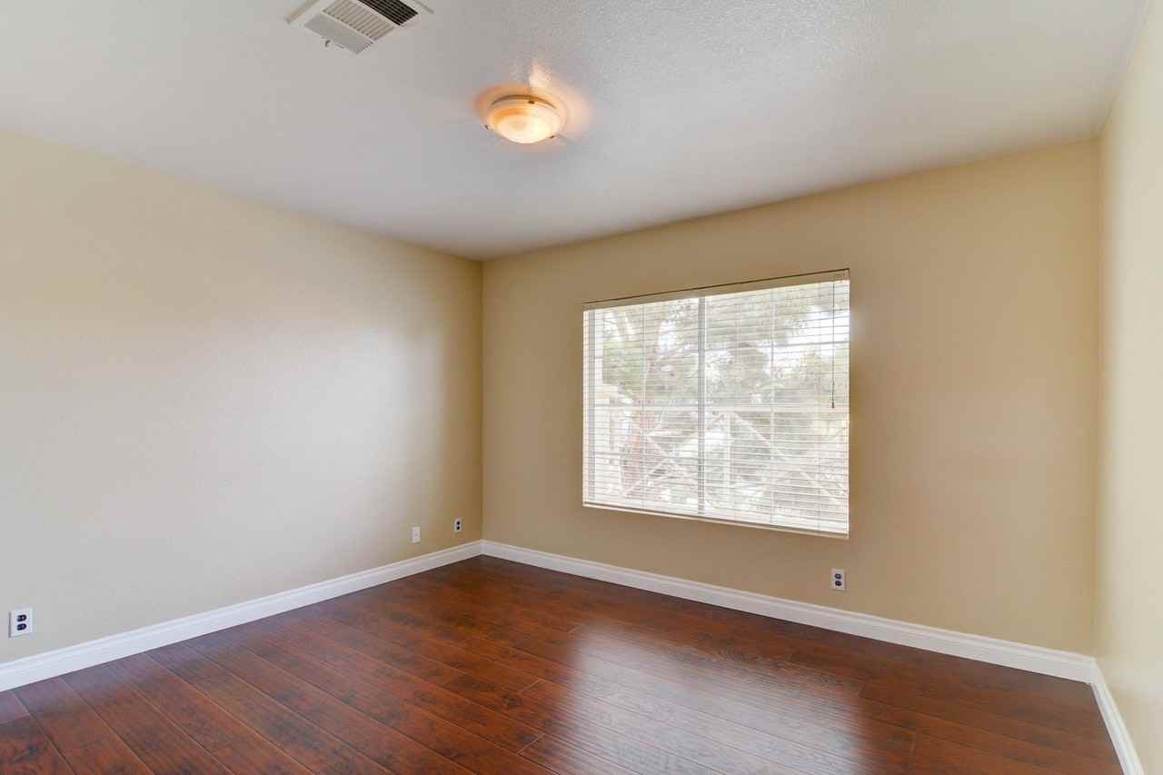 2069 Sapphire Valley Ave - Photo 6 of 16