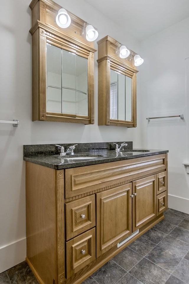 1327 S 13th St - Photo 3 of 22