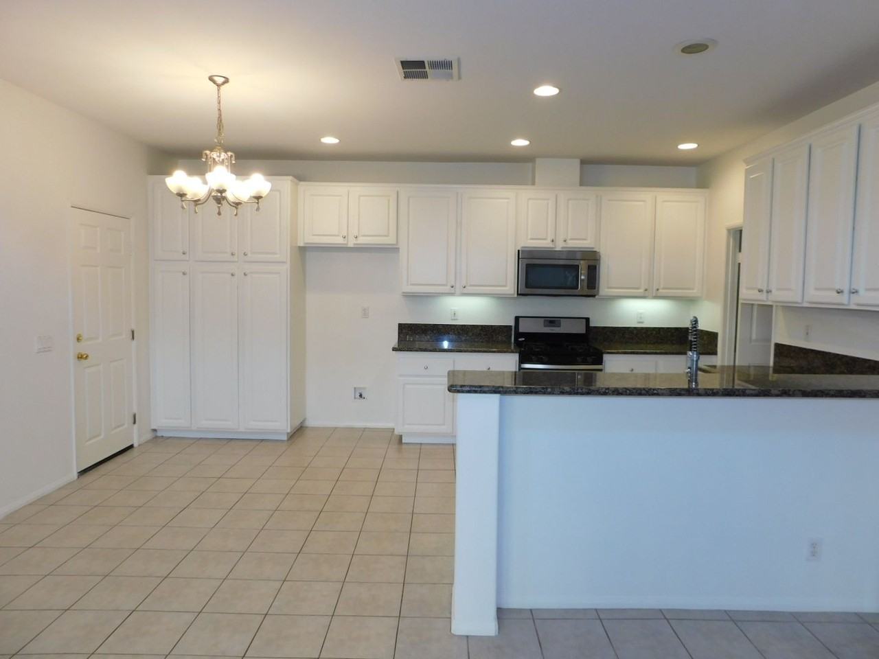 22 Roseville - Photo 4 of 21