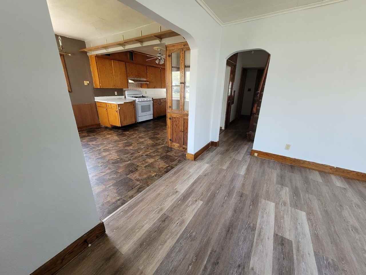 309 Weston Ave - Photo 4 of 17