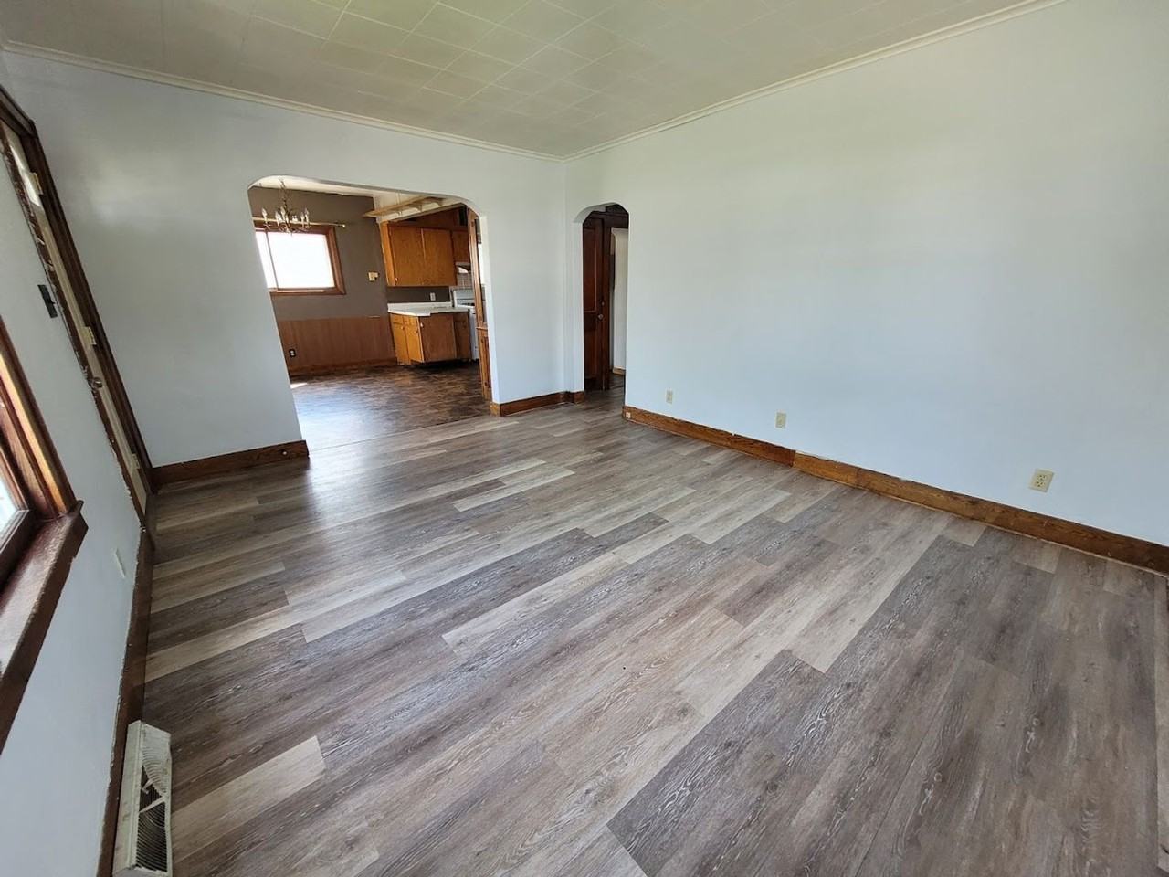 309 Weston Ave - Photo 5 of 17