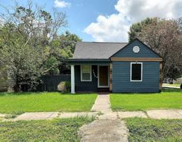 featured image of 3885 Park St