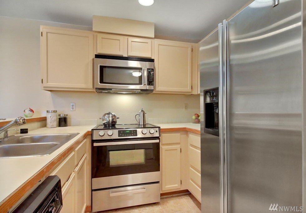 22810 30th Ave S - Photo 4 of 20
