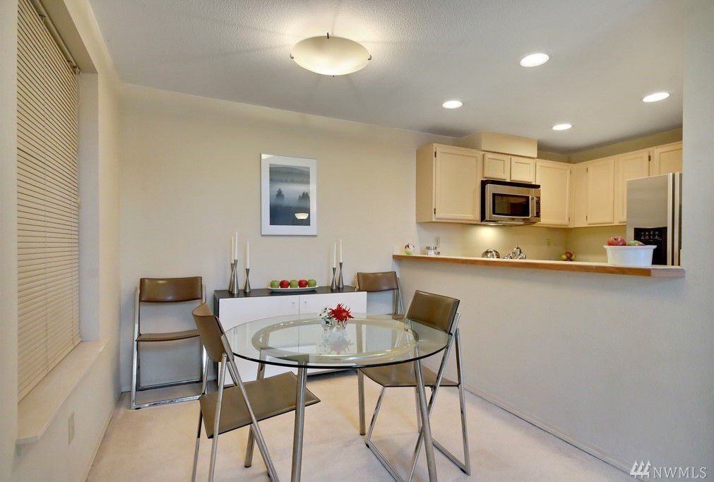 22810 30th Ave S - Photo 5 of 20