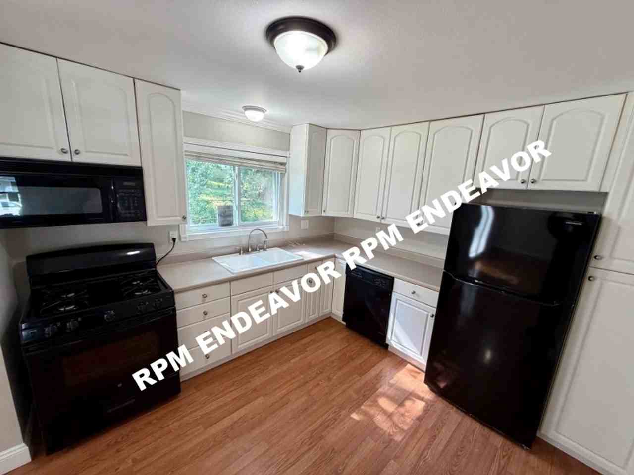 1407 La Cerros Ln - Photo 6 of 23