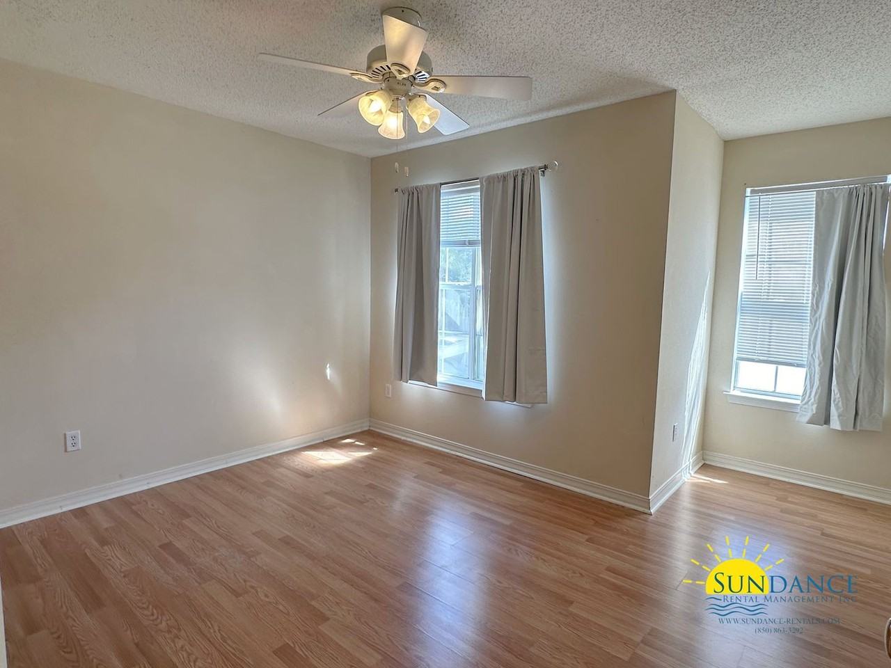2817 Bay Club Dr - Photo 5 of 15
