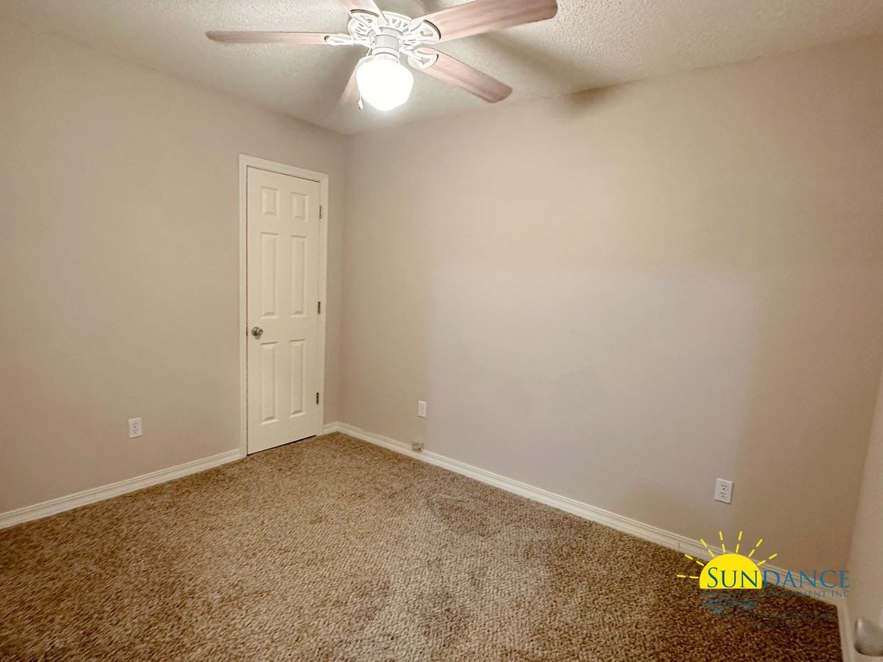 2817 Bay Club Dr - Photo 7 of 15