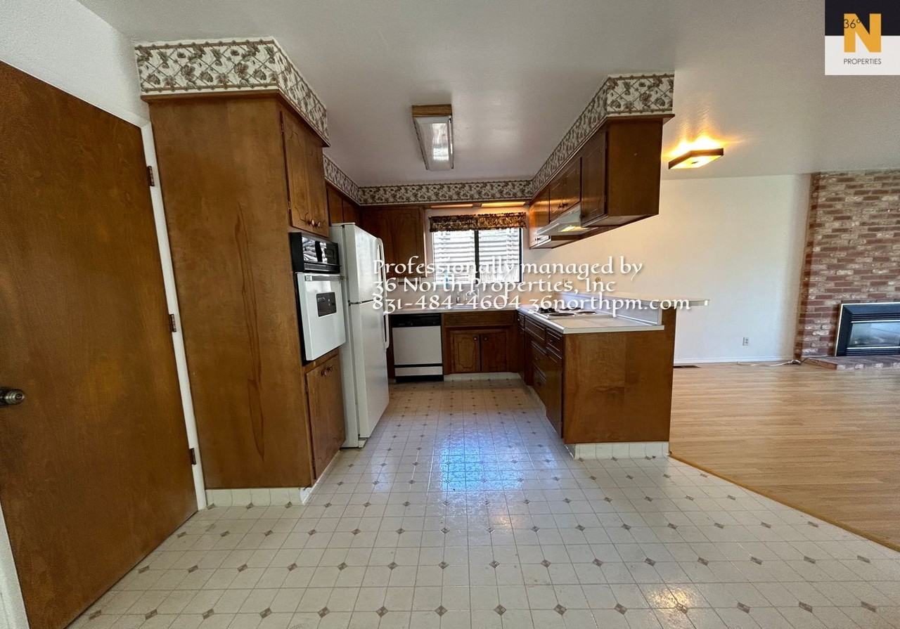 27 San Felipe Ct - Photo 4 of 22