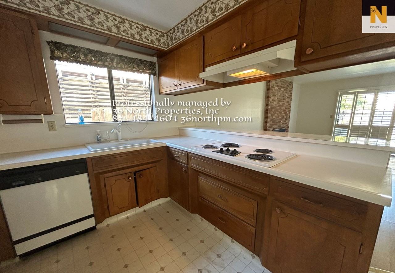 27 San Felipe Ct - Photo 5 of 22