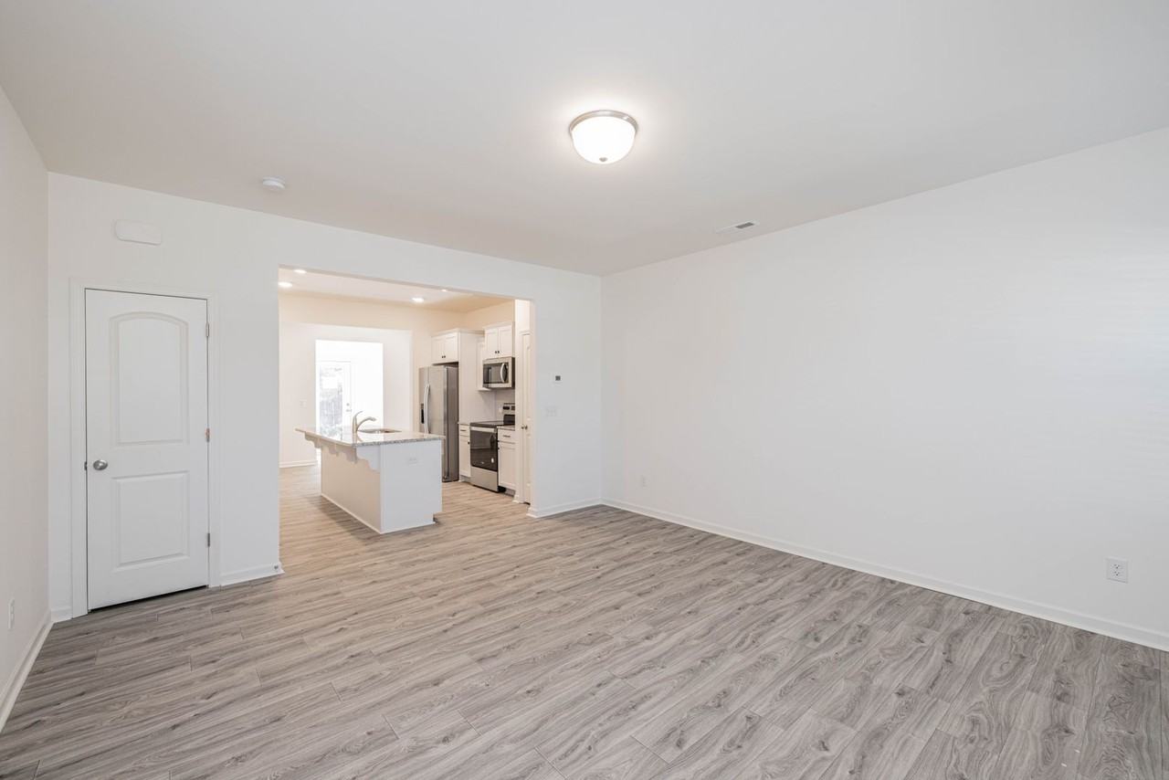 985 Anchor Way - Photo 3 of 20