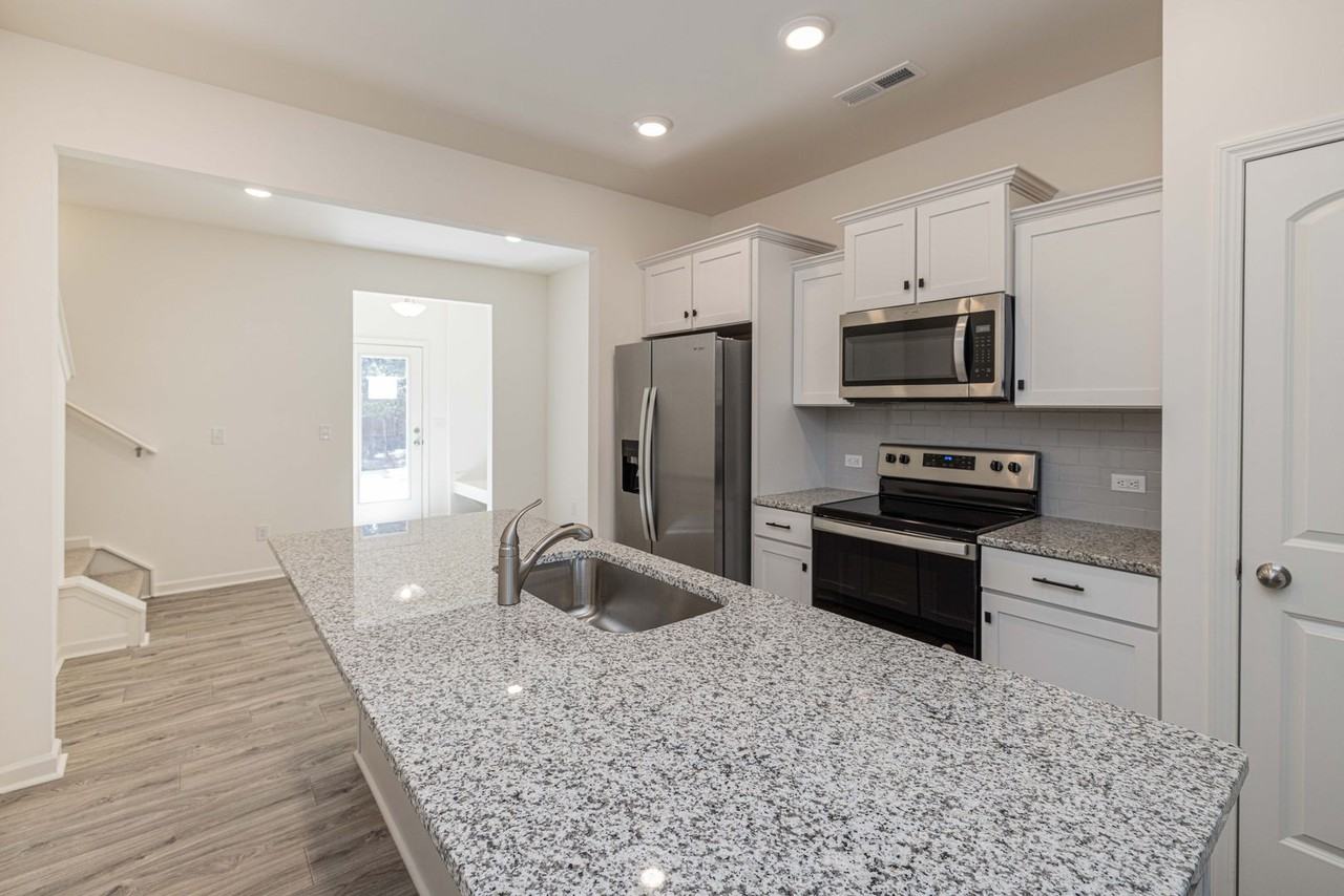 985 Anchor Way - Photo 6 of 20