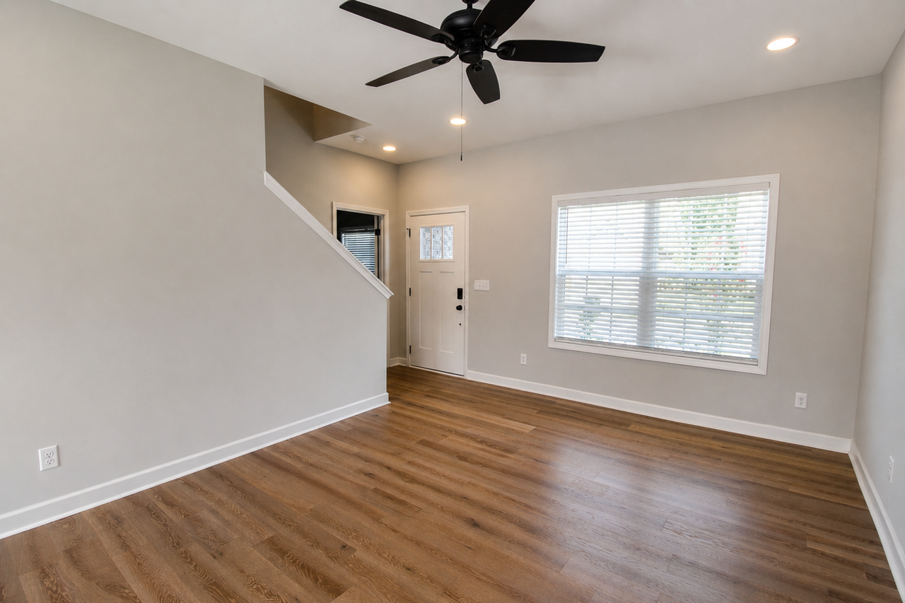 1429 Village Loop - Photo 4 of 34