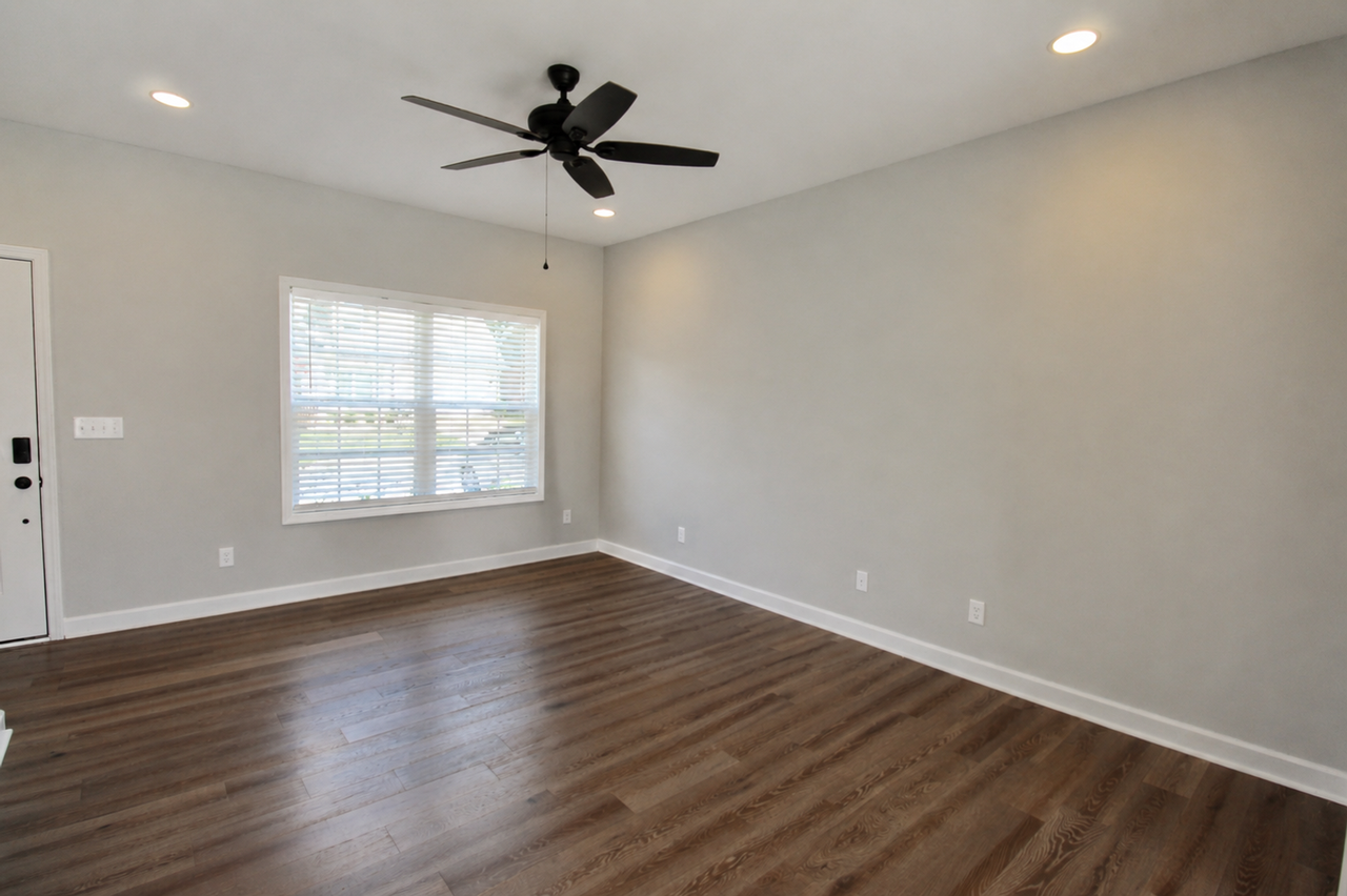 1429 Village Loop - Photo 5 of 34
