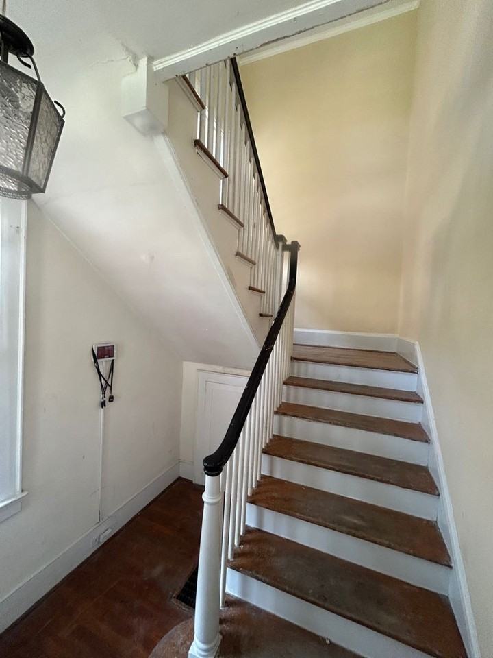 128 S Edisto Ave - Photo 2 of 31