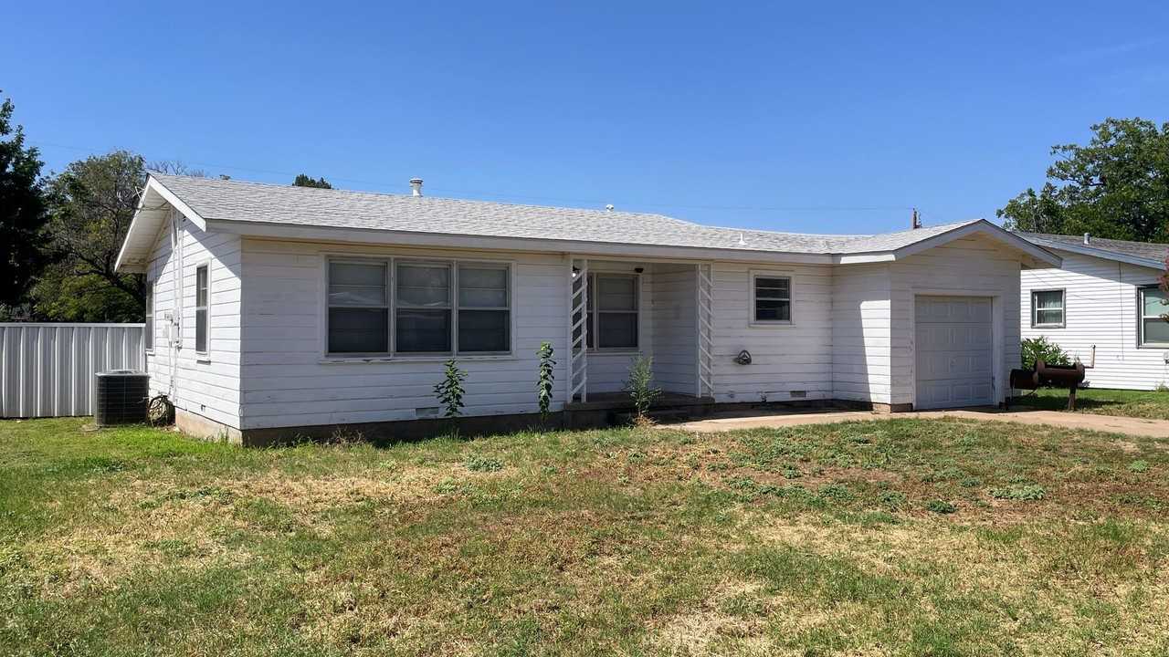 2800 37th St - Photo 2 of 23