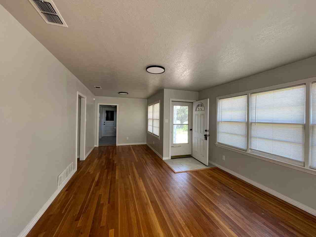 2800 37th St - Photo 6 of 23
