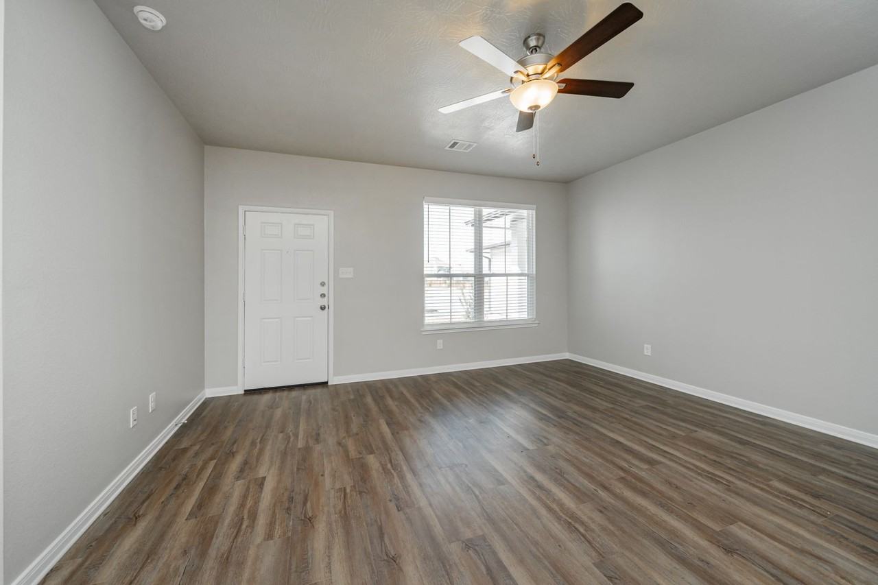 1143 Trellis Pass #ASH - Photo 2 of 50