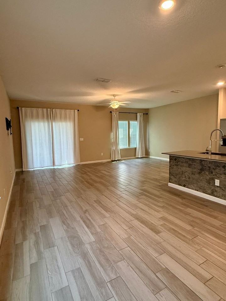 12803 Josslyn Ln - Photo 3 of 19